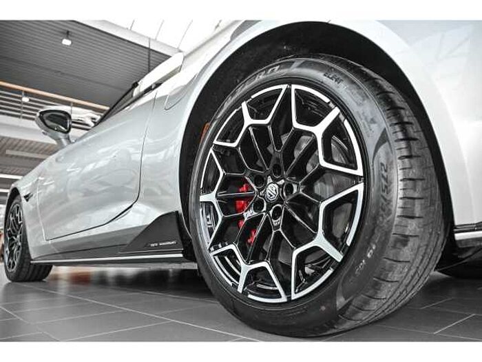 MG Cyberster E-Roadster 340PS BOSE BREMBO NAVI ACC ALCANTARA