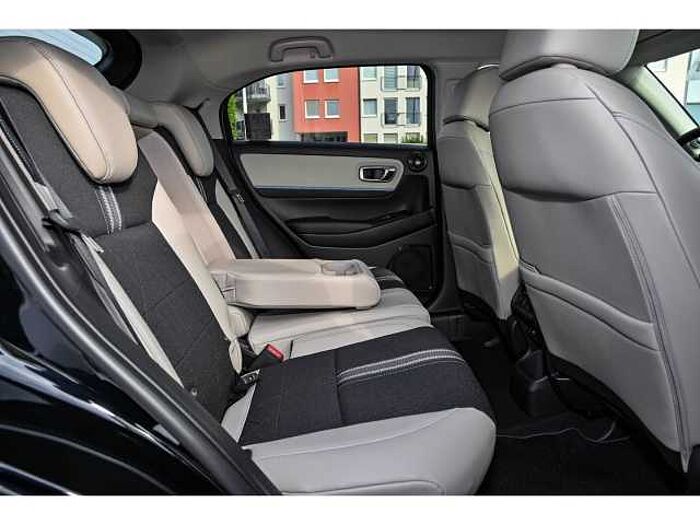 Honda HR-V 1.5 ADVANCE STYLE Navigation LED Scheinwerfer Rückfahrkamera Sitz-