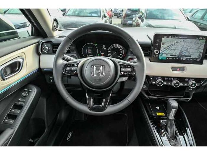 Honda HR-V 1.5 ADVANCE STYLE Navigation LED Scheinwerfer Rückfahrkamera Sitz-