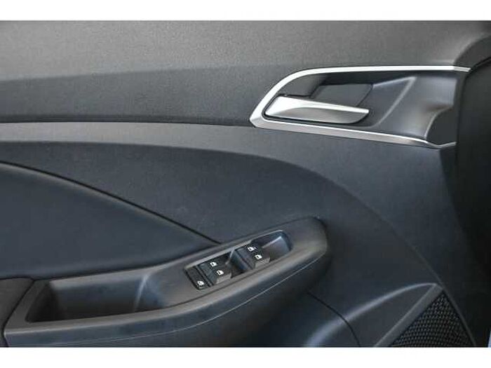 MG MG3 3 1.5L 5MT COM MY24.5 Navi Digitales Cockpit LED Apple CarPlay Android Auto