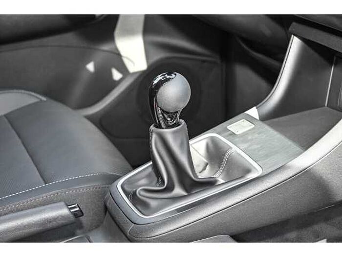 MG ZS 1.5 Comfort+ALLWETTER+Navi Digitales Cockpit 360 Kamera LED Apple CarPlay