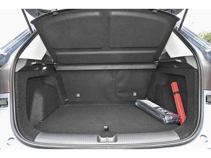 MG ZS 1.5 Comfort+ALLWETTER+Navi Digitales Cockpit 360 Kamera LED Apple CarPlay