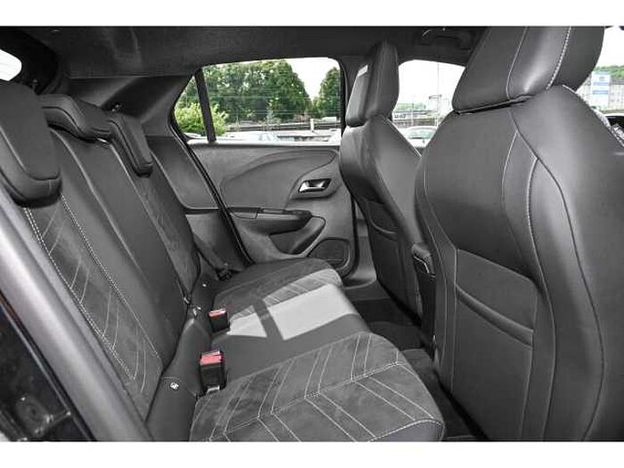 Opel Corsa 1.2(130PS)ULTIMATE AT+ALCANTARA+GJR+NAVI+PDC+I-LUX+SHZ+