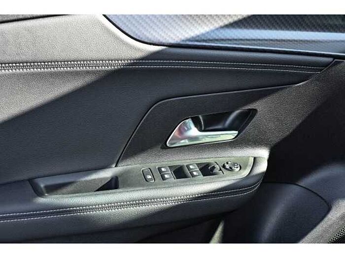 Opel Mokka GS 1.2(136 PS)+NAVI+ALCANTARA+GJR+SHZ+AHK+MASSAGE+KEYLESS+