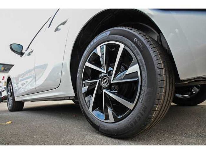 Opel Corsa 1.2 GS+LED+R-KAM+SHZ+LRH+TWA+2xPDC+VC+DAB+