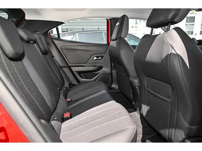 Opel Mokka 1.2 ELEGANCE AT+NAVI+GJR+SHZ+R-KAM+PDC+KLIMAAUTO+