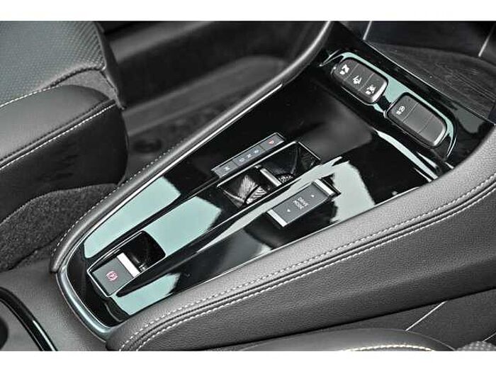 Opel Grandland 1.2 ELEGANCE+AHK+ULTIMATE-PAK+ANA+P&G-PR+EL.KLAPPE