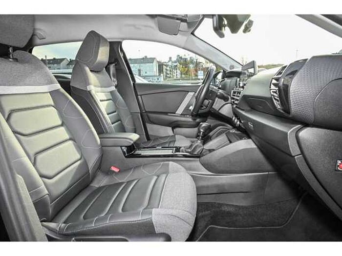 Citroen C4 PT130 SHINE S&S+AHK+BEH.WSS+SHZ+LRH+18ZOLL-LM