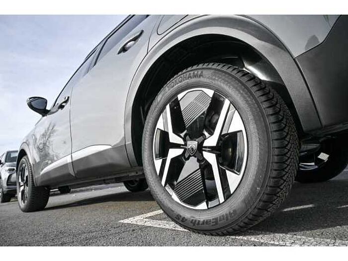 Peugeot 2008 ALLURE AT+NAVI+GJR+SHZ+2xPDC+ALU+