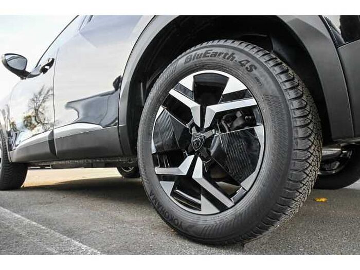 Peugeot 2008 ALLURE AT+NAVI+GJR+SHZ+2xPDC+ALU+