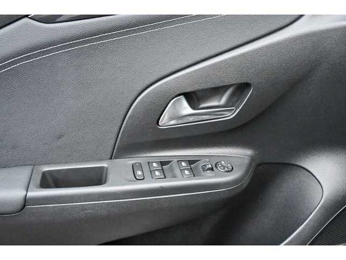 Opel Corsa 1.2 ELEGANCE+SHZ+2xPDC+TWA+17''ALU+SOLAR-PROTECT+