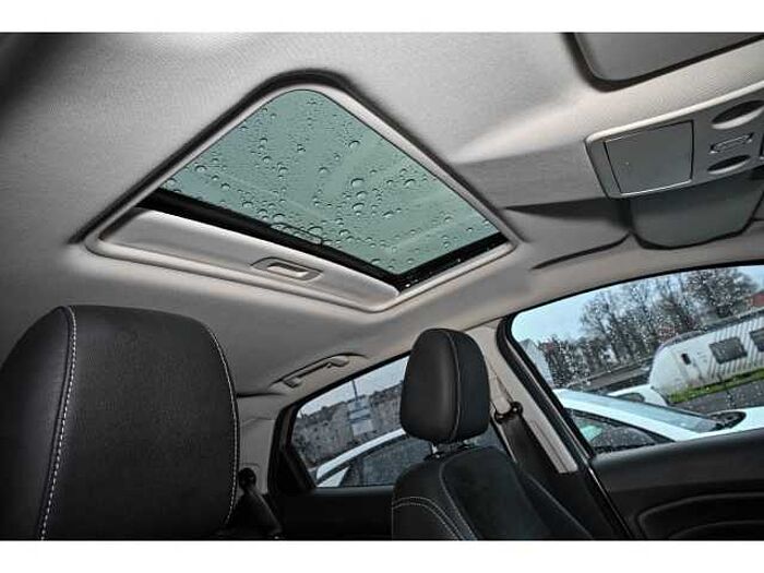 Ford EcoSport 1.0 ST-LINE+GJR+NAVI+XENON+PANO-SD+BEH.WSS+SHZ+