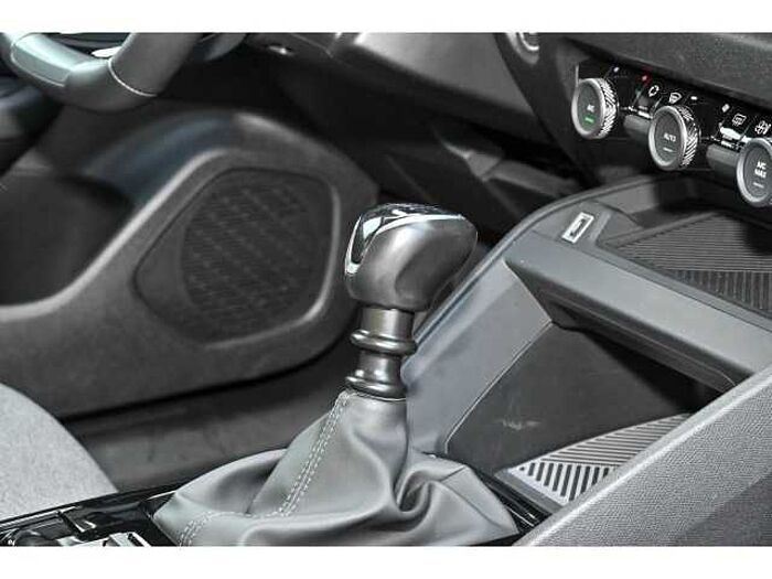 Citroen C4 PT130 SHINE S&S+NAVI+AHK+BEH.WSS+SHZ+18''ALU+