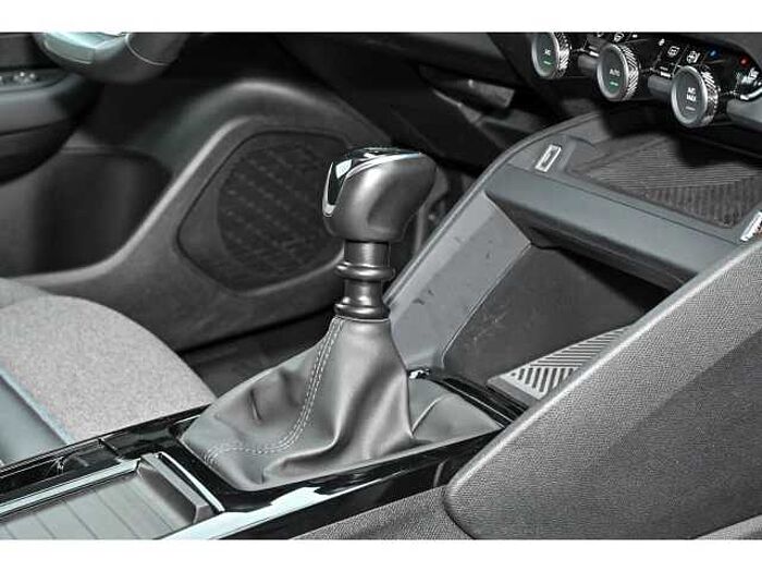 Citroen C4 PT130 SHINE S&S+NAVI+BEH.WSS+SHZ+LRH+18''ALU+