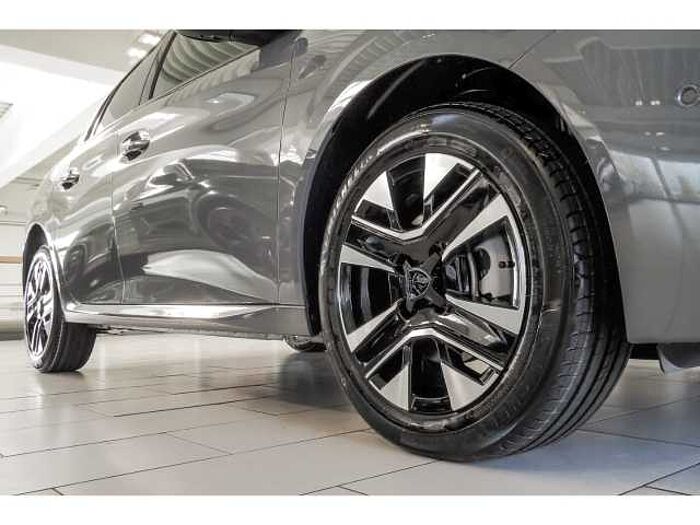 Peugeot 208 ALLURE 110 e-DSC6 HYBRID+NAVI+SHZ+ALU+360°KAM+