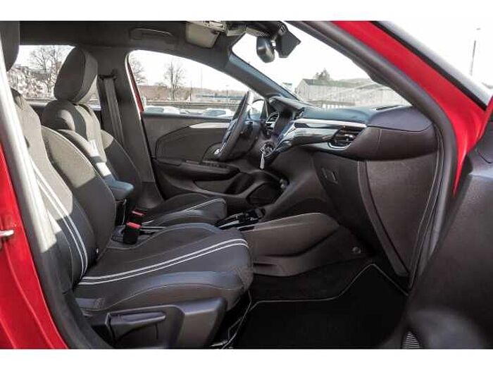 Opel Corsa 1.2 GS AT+SHZ+LRH+LED+ACC+APPLE+