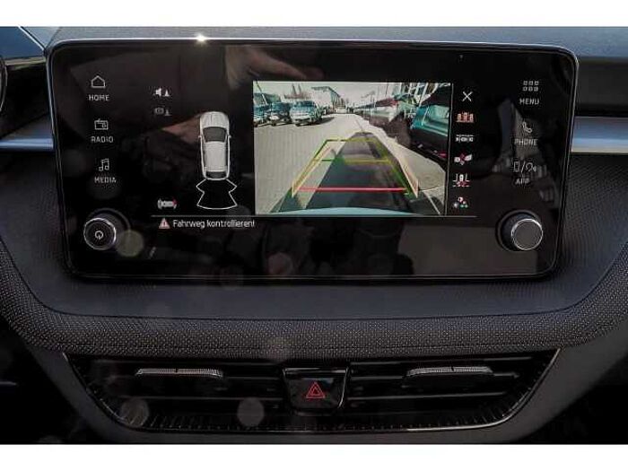 SKODA Fabia SELECTION+AT+SHZ+LRH+R-KAM+PDC+APPLE+