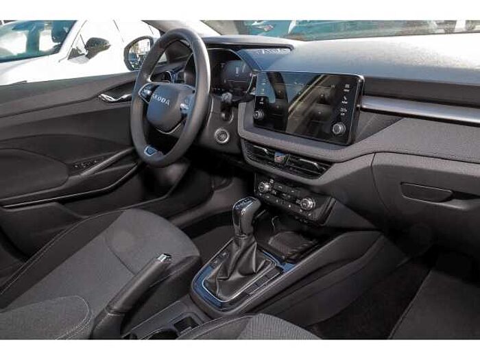 SKODA Fabia SELECTION+AT+SHZ+LRH+R-KAM+PDC+APPLE+