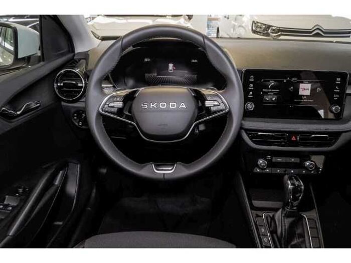 SKODA Fabia SELECTION+AT+SHZ+LRH+R-KAM+PDC+APPLE+