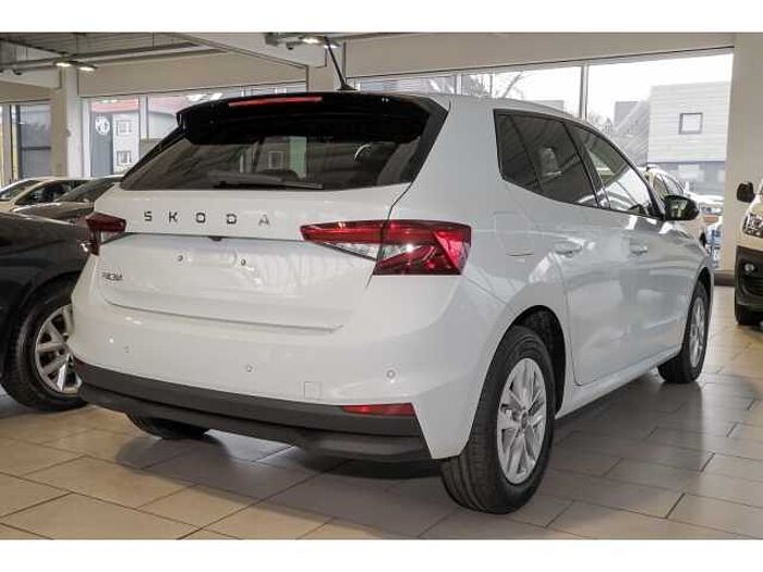 SKODA Fabia SELECTION+AT+SHZ+LRH+R-KAM+PDC+APPLE+