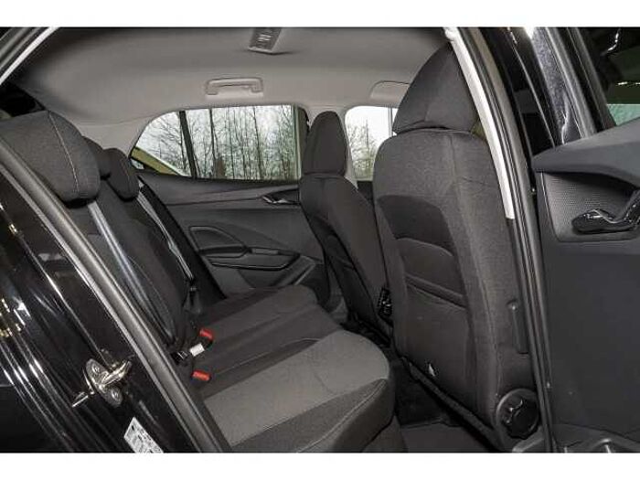 SKODA Fabia SELECTION+AT+SHZ+LRH+R-KAM+PDC+APPLE+