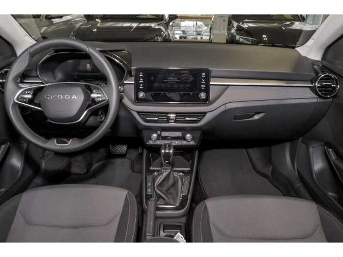 SKODA Fabia SELECTION+AT+SHZ+LRH+R-KAM+PDC+APPLE+