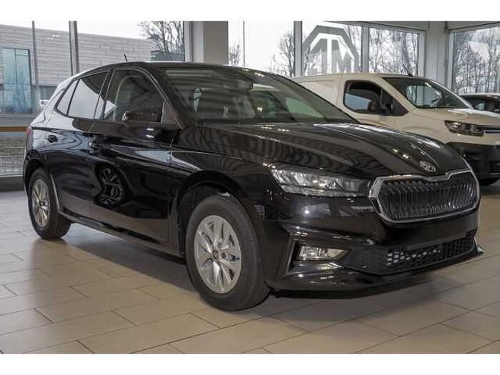 SKODA Fabia SELECTION+AT+SHZ+LRH+R-KAM+PDC+APPLE+