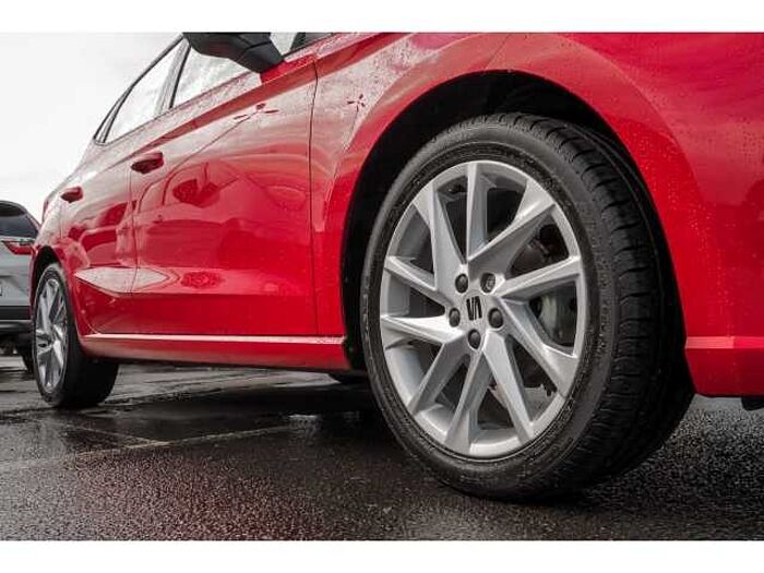 SEAT Ibiza 1.0 FR+NAVI+2xPDC+LED+FULL-LINK+R-KAM+ALU+