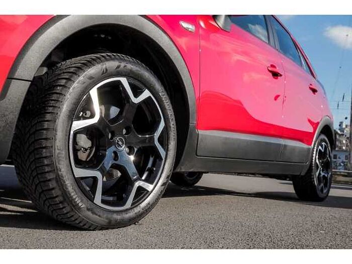 Opel Crossland 1.2(130PS) GS LINE+NAVI+2xPDC+R-KAM+BEH.WSS+GJR+SHZ