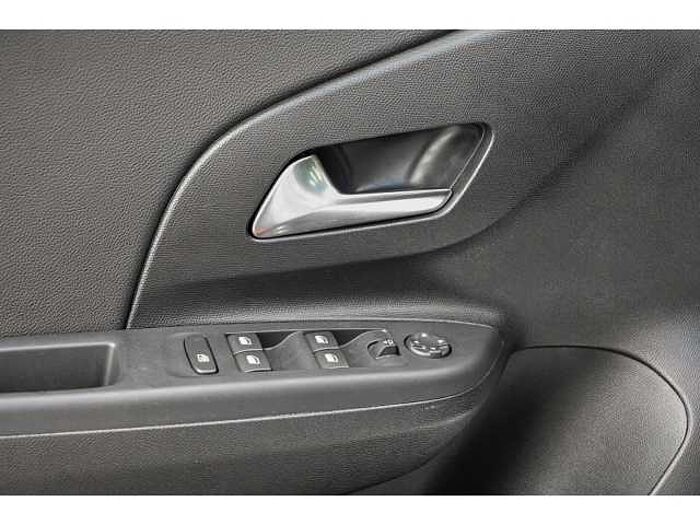 Opel Corsa 1.2 GS AT+SHZ+LRH+LED+ACC+APPLE+