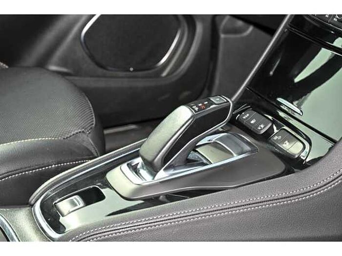 Opel Grandland ULTIMATE Plug-in-Hybrid4+NAVI+LEDER+ASS+WINTERRÄDER+STANDHEIZUNG
