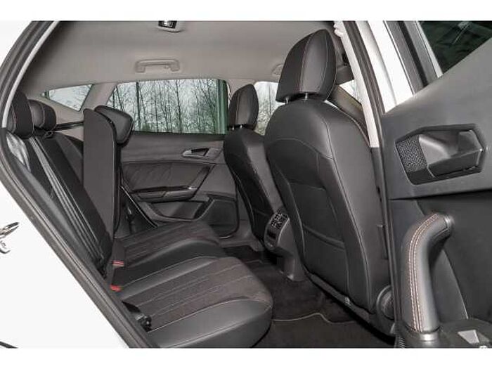CUPRA Formentor 1.5 TSI+E.HECKK.+AHK+KEYLESS+CARPLAY+SHZ+DAB+RFK