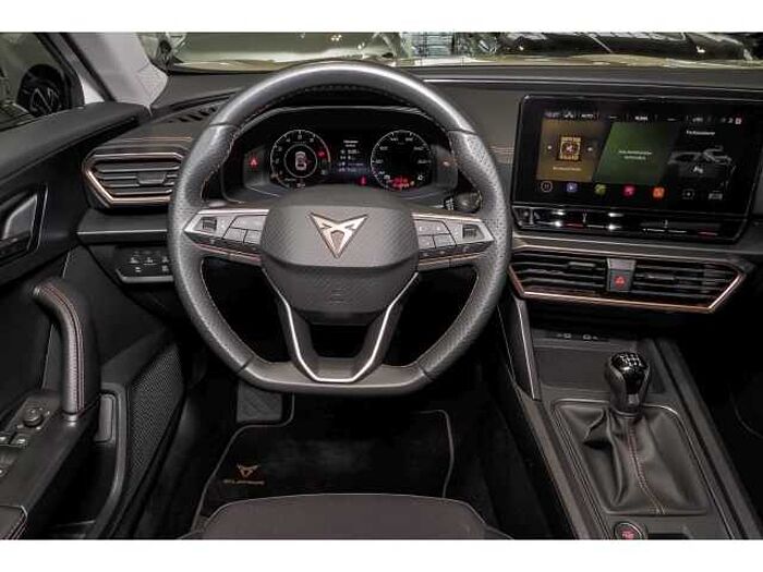 CUPRA Formentor 1.5 TSI+E.HECKK.+AHK+KEYLESS+CARPLAY+SHZ+DAB+RFK