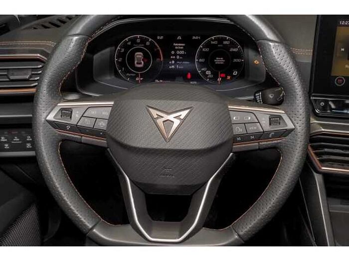 CUPRA Formentor 1.5 TSI+E.HECKK.+AHK+KEYLESS+CARPLAY+SHZ+DAB+RFK