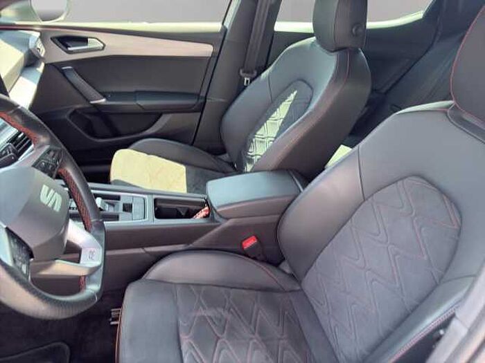 SEAT Leon FR 1.4 e-Hybrid DSG+NAVI+CARPL+R-KAM+S/LHzg+
