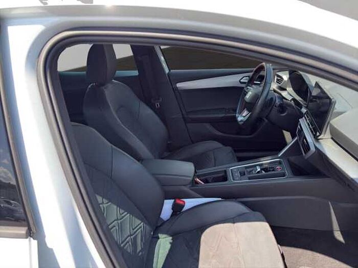 SEAT Leon FR 1.4 e-Hybrid DSG+NAVI+CARPL+R-KAM+S/LHzg+