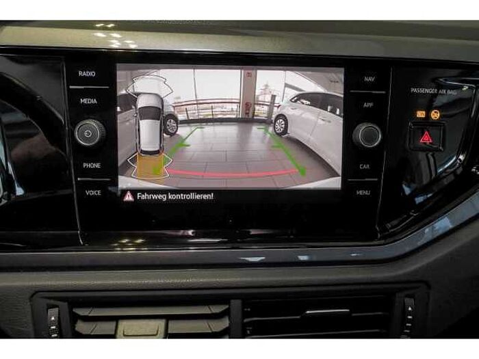 Volkswagen Polo VI Highline+NAVI+SHZ+PDC+KLIMAAUTO+CARPLAY+