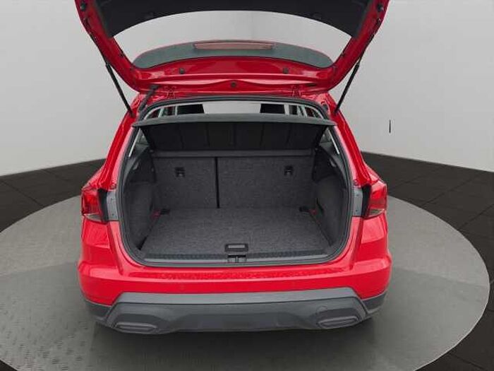 SEAT Arona 1.0 TSI STYLE+SHZ+PDC+LED+KLIMMAAUTO+CARPLAY+