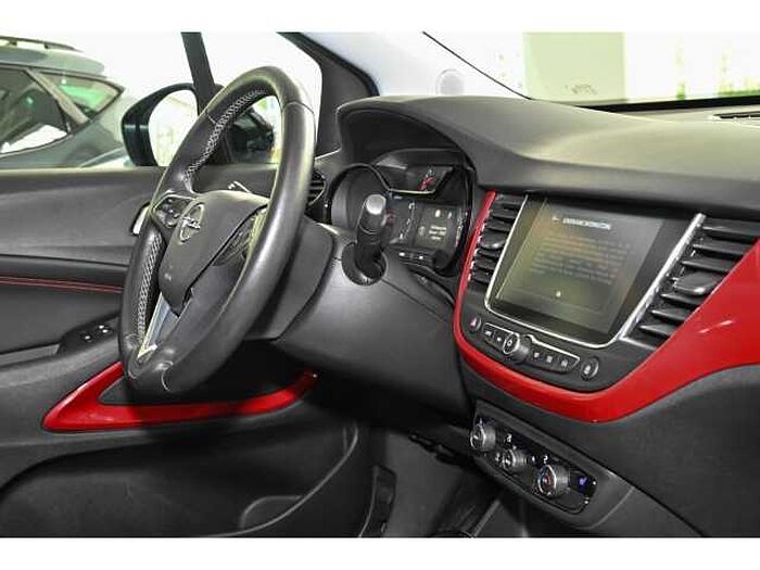 Opel Crossland GS LINE 1.2 AT+NAVI+GJR+R-KAM+LED+SHZ+