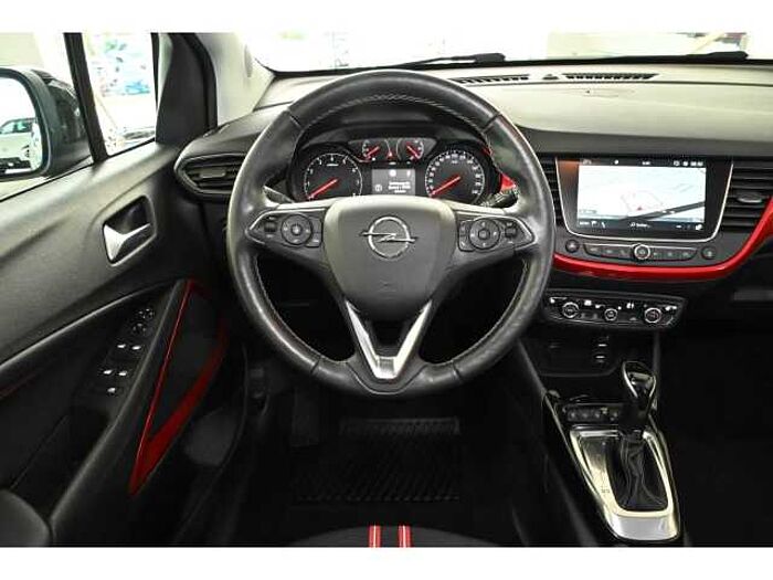 Opel Crossland GS LINE 1.2 AT+NAVI+GJR+R-KAM+LED+SHZ+