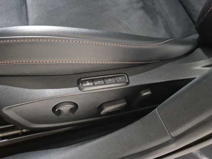 CUPRA Formentor 1.5 eTSI DSG+AHK+SOUND+MATRIX+e-KLAPPE+KAM+