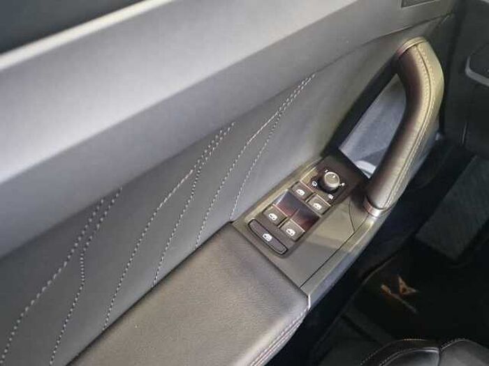 CUPRA Formentor 1.5 TSI+PANO+SHZ+LED+APP+2xPDC+R-KAM+
