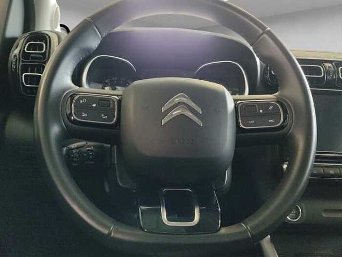 Citroen C3 Aircross SHINE PACK AT+AHK+NAVI+2xPDC+R-KAM+SHZ+GJR+