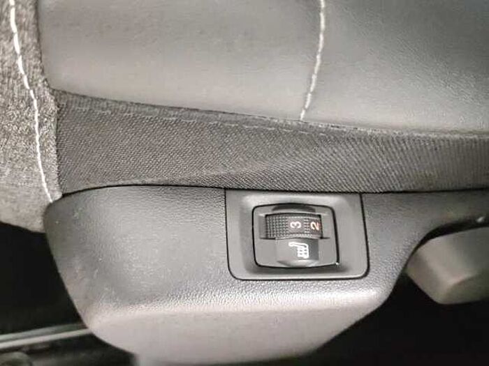Citroen C3 Aircross SHINE PACK AT+AHK+NAVI+2xPDC+R-KAM+SHZ+GJR+