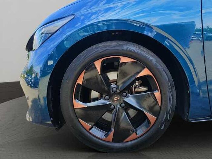 CUPRA Born +NAVI+ACC+PANO+SHZ+R-KAM+LED+19''ALU+DAB+