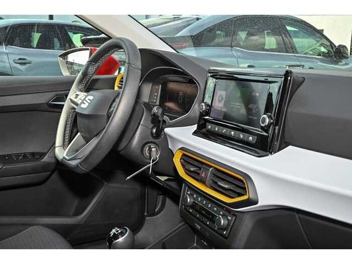 SEAT Ibiza STYLE 1.0 TSI+SHZ+KLIMAAUTO+PDC+R-KAM+LED