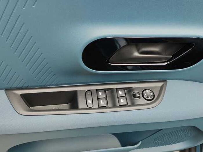 Fiat Grande Panda LA PRIMA+NAVI+BEH. WSS+SHZ+LRH+2xPDC+R-KAM+KLIMAAUTO+