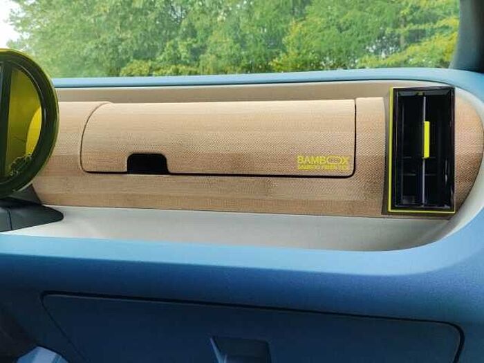 Fiat Grande Panda LA PRIMA+NAVI+BEH. WSS+SHZ+LRH+2xPDC+R-KAM+KLIMAAUTO+