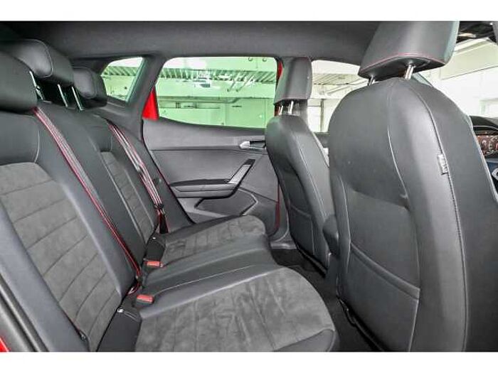 SEAT Arona FR 1.5 TSI DSG+NAV+BLIND SPOT+CARPLAY+PDC+R-KAM+