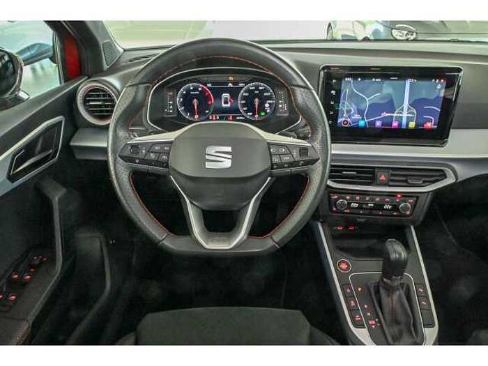 SEAT Arona FR 1.5 TSI DSG+NAV+BLIND SPOT+CARPLAY+PDC+R-KAM+